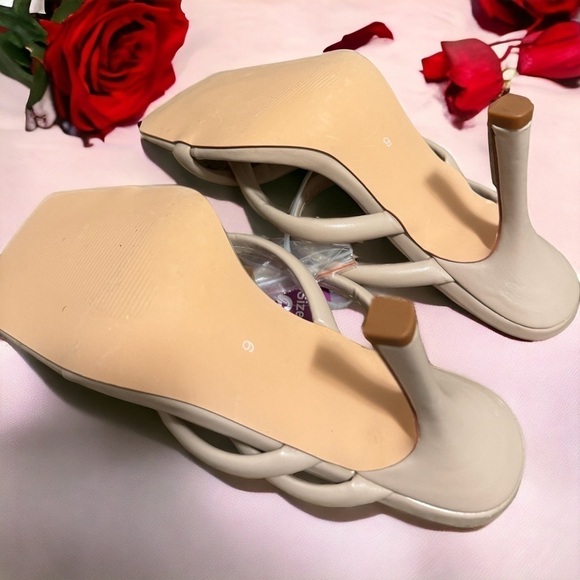 Brand new women sandals size US6 - Picture 5 of 5